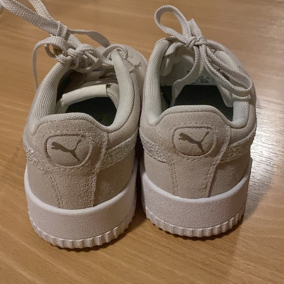 Women’s Puma size 7.5 - Picture 3 of 4